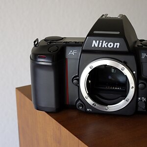 Nikon F801s