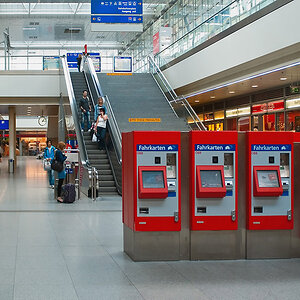 2100626 0885 Bahnhof Linz 1080