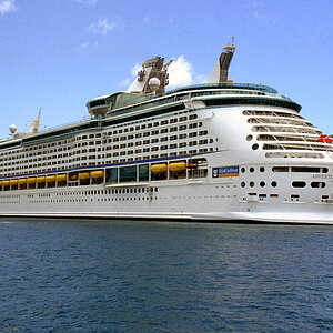 Karibik 9 034 ST LUCIA KREUZFAHRTSCHIFF 6a