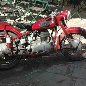 Rotes Motorrad