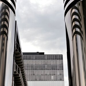 Köln 04.08.2012 - Kranhaus mit Säulen