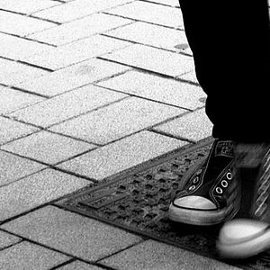 HN feet 1 bw  DSC2047