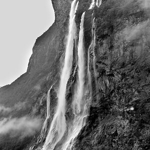 Wasserfall Gyrangerfjord 3416SW