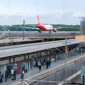 Flughafen Bahnhof
