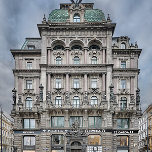 Palais Equitable 001