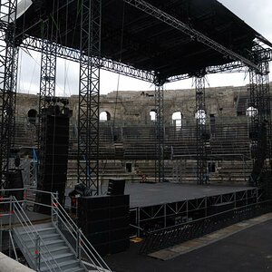 Alt und neu in Nimes