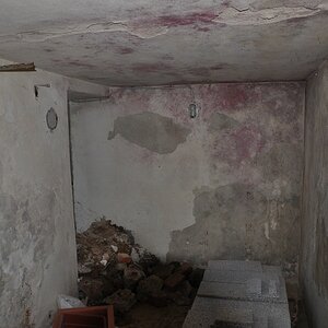 privater Bunker von hinten Richtung Ausgang