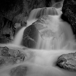 5 Wasser weich schwarzweiss