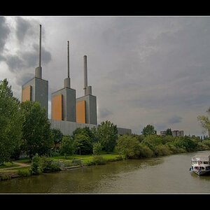 Die "drei warmen Brüder" (Heizkraftwerk), Hannover-Linden