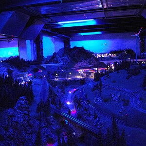 MiniWorld2