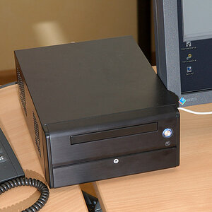 mini-ITX-Rechner (Frontansicht)