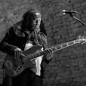 Darryl Jones 1014088