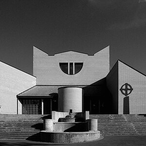 comp DSC 1640 bearbeitet S&W ShiftN

Kirche St. Michael auf dem Schwanberg