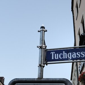 Mond über der Tuchgasse
zu Nürnberg