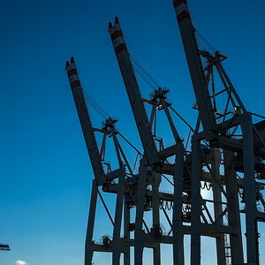 2012 11 30 132219 - Hafenrundfahrt Hamburg - 
1/420s - f 10.0 - ISO 200 - FUJIFILM XF18-55mm F2.8-4 R LM OIS @26,5 (äqu. 40) mm