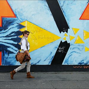Berlin 25.09.2012 - East Side Gallery - Gaby