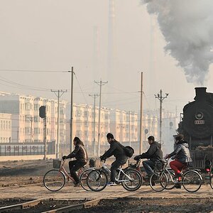 SY1210 am Bahnübergang in Fuxin
2646