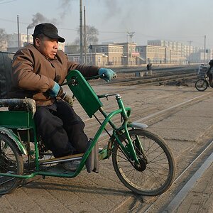 Trike mit Frontantrieb
am Bahnübergang in Fuxin
3918