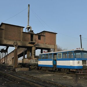 Schienenbus 03
wartet in Dongbolishan auf neue Aufgaben
2380