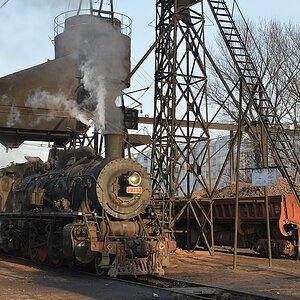 SY1319 im Bahnbetriebswerk Fuxin
3600