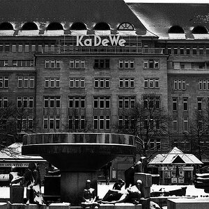 comp img958 bearbeitet

KaDeWe

Nikon F3 und Nikkor 50 f1.4