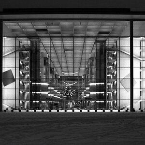 comp img980 bearbeitet ShiftN

Deutscher Bundestag Paul-Löbe-Haus

Nikon F3 und Nikkor 50 f1.4