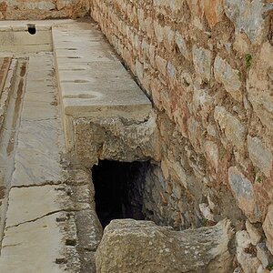 300 1751af: Römische Toiletten, Ephesus