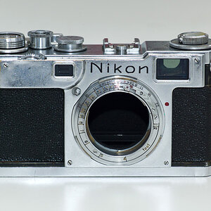 Nikon S 1020353