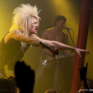 Kissin Dynamite
