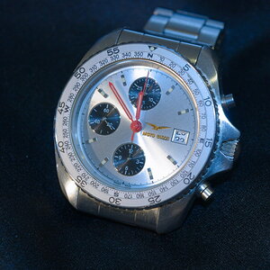 Moto Guzzi Uhr