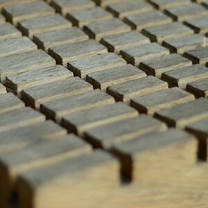 Nuten in Holz