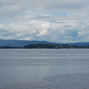 Blick nach Oslo-Holmenkollem bis Oslo-Hafen wieder mit der Insel Malmøya im Vordergrund