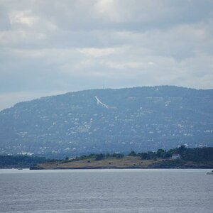 Blick auf Oslo-Holmenkollen mit ein Teil der Insel Malmøya im Vordergrund.