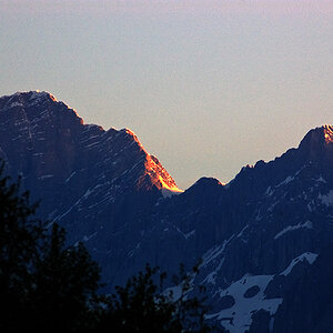 Dachstein

Die ersten Sonnenstrahlen