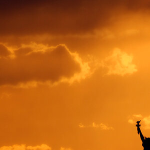 minimal statue of liberty