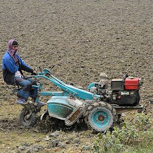 Traktor
6869
