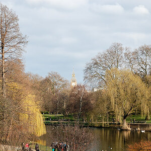 St. James Park
Oberhalb; Nähe von "South & West Africa Gates"
mit Sicht auf "Big Ben".