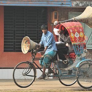 Gigaphonrikscha in Stereo
unterwegs in Chandpur
5736