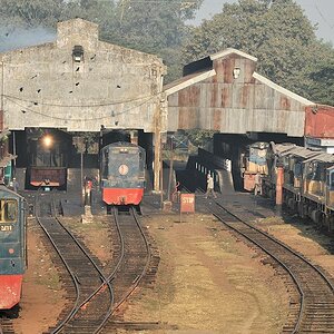 Im Bahnbetriebswerk
Chittagong Pahartali
6603