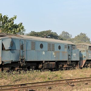 Im Bahnbetriebswerk
Chittagong Pahartali
Ausgemusterte Loks 2004 und 2016
3597