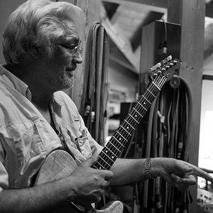 Larry Coryell 09 05 2013 1024375