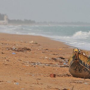 Fischerboot am Strand von Grand Popo 7961