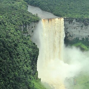 Kaieteur Wasserfall
9752