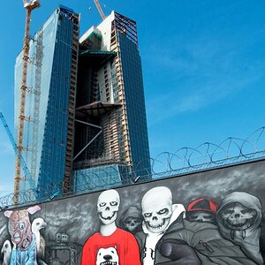 Straßenkunst bei der EZB-Baustelle in Frankfurt am Main.
Nikon D800 - Nikkor 16-35