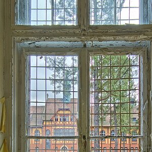gegenüber das Badehaus 8862And3More DxOVP

HDR aus 4 Aufnahmen
geführte FpotoTour von go2Know in den Beelitz Heilstätten Männerklinik 11. März 2012

K