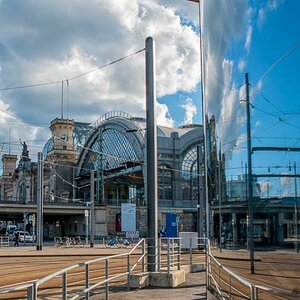 Hauptbahnhof im Spiegel