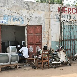 "Media Markt" in Lomé
7627