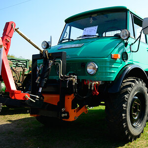 DSC 8700 Unimog 406