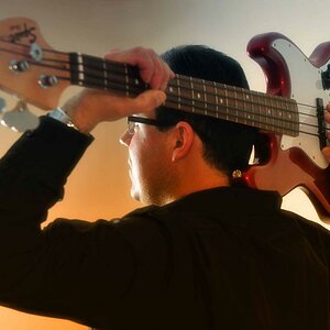 Andi Gitarre hinten zugeschnitten indian summer