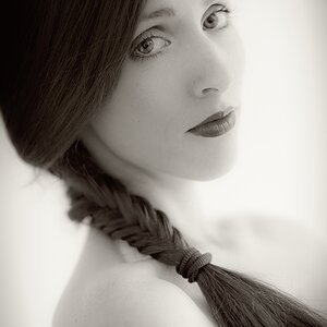 DSC2289 mono V